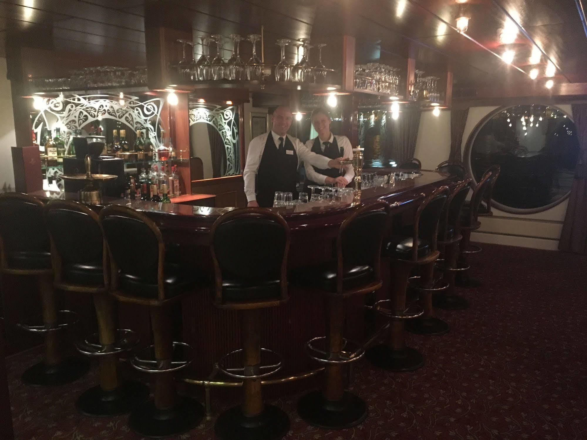 ホテル Knm Ms Switzerland II - Frankfurt フランクフルト エクステリア 写真